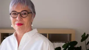 Andrea Pető er historiker og kjønnsforsker, og mottar UiOs menneskerettighetspris for sitt arbeid for akademisk frihet og institusjonell autonomi. 