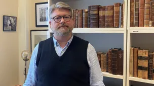 Jørn Øyrehagen Sunde på sitt kontor ved Rettshistorisk institutt