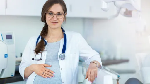 Gravid helsearbeider