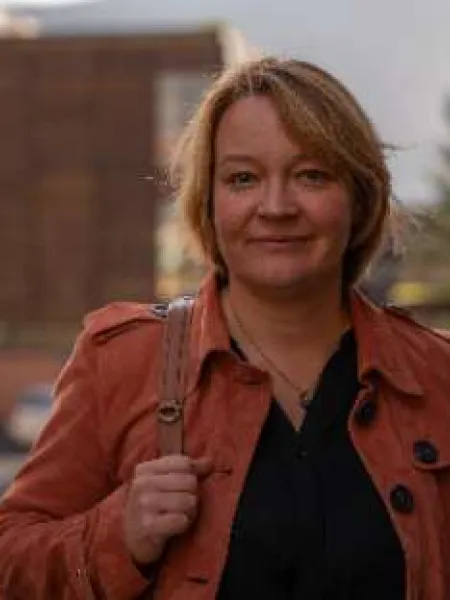 Portrett av Hege Kristin Andreassen, førsteamanuensis og leder av Senter for omsorgsforskning, UiT