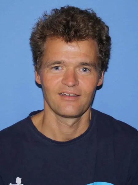 Portrettfoto av Lars Rune Waage litteraturviter og leder for Institutt for grunnskolelærerutdanning, idrett og spesialpedagogikk ved Universitetet i Stavanger